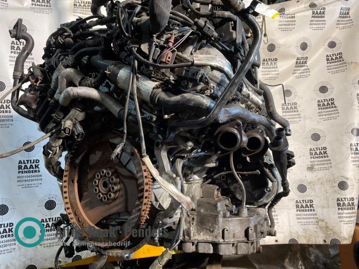 Engine from a Volkswagen Phaeton (3D) 6.0 W12 48V 4Motion 2003