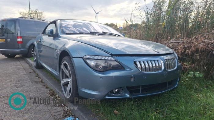 Używane Reflektor prawy BMW 6 serie (E64) 650 i 4.8 V8 32V Cena na żądanie oferowane przez "Altijd Raak" Penders