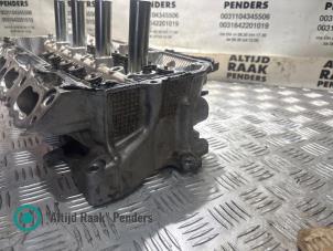 Zylinderkopf van een Toyota Tundra (K5/K6) 5.7 V8 32V Dual VVT-I 4WD 2010
