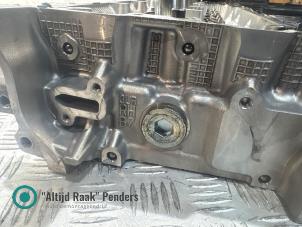 Zylinderkopf van een Toyota Tundra (K5/K6) 5.7 V8 32V Dual VVT-I 4WD 2010