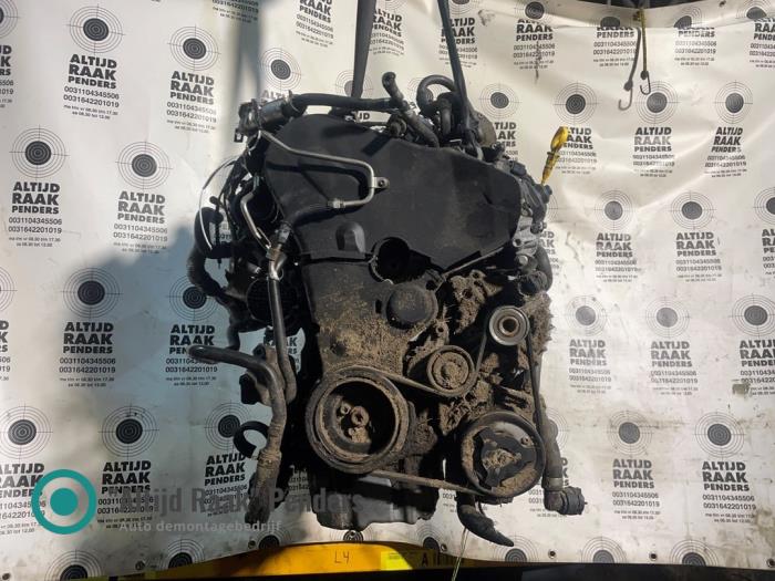 Engine from a Volkswagen Golf VII (AUA) 1.6 TDI 16V 2014