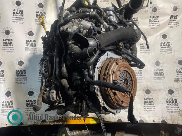 Engine from a Volkswagen Golf VII (AUA) 1.6 TDI 16V 2014