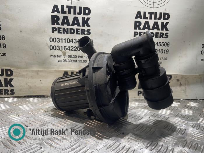 Begagnade Avgaspump Volkswagen Golf V (1K1) 3.2 V6 24V Pris på förfrågan erbjuds av "Altijd Raak" Penders