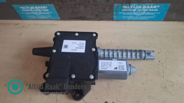 Neue Handbremse Motor Citroen DS4 (NX) 1.2 12V PureTech 130 Preis auf Anfrage angeboten von "Altijd Raak" Penders