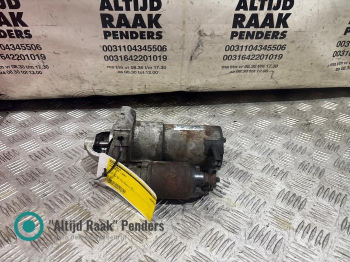 Used Starter Hummer H2 6.2 V8 Price on request offered by "Altijd Raak" Penders