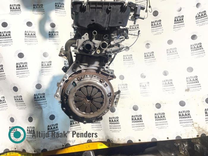Motor van een Toyota Yaris II (P9) 1.0 12V VVT-i 2010