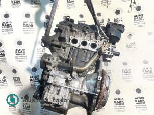 Motor van een Toyota Yaris II (P9) 1.0 12V VVT-i 2010