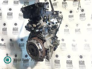 Motor van een Toyota Yaris II (P9) 1.0 12V VVT-i 2010