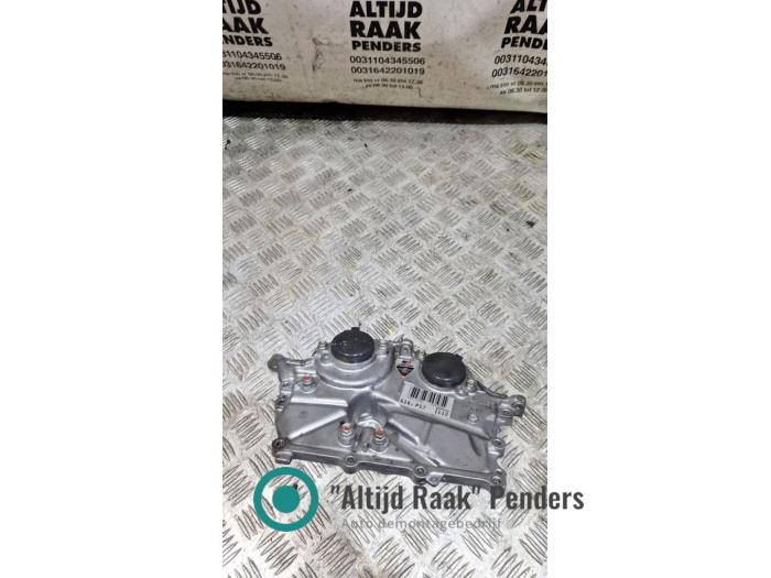 Usagé Couvercle de distribution Toyota Yaris IV (P21/PA1/PH1) 1.6 GR Prix sur demande proposé par "Altijd Raak" Penders
