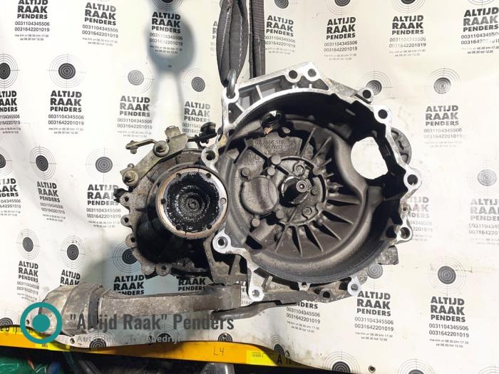 Gebrauchte Getriebe Volkswagen Golf IV Variant (1J5) 1.6 Preis auf Anfrage angeboten von "Altijd Raak" Penders