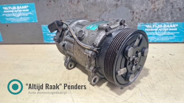 Usagé Pompe clim Volkswagen Multivan T5 (7E/7HC/7HF/7HM) 3.2 V6 24V 4Motion Prix sur demande proposé par "Altijd Raak" Penders
