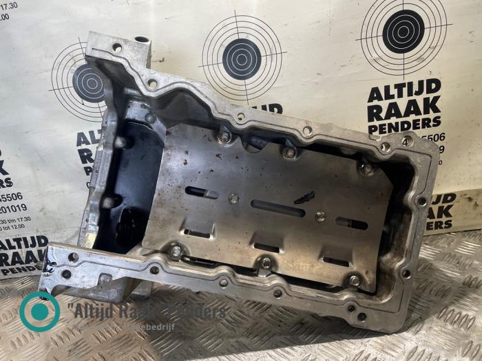 Usagé Couvercle carter Isuzu D-Max (TFR/TFS) 1.9 DDi Prix sur demande proposé par "Altijd Raak" Penders
