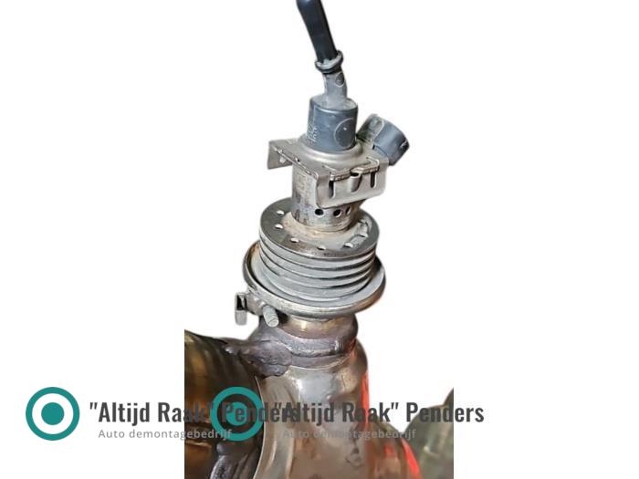Usados Inyector Adblue Landrover Range Rover Sport (LW) 4.4 SDV8 32V Precio de solicitud ofrecido por "Altijd Raak" Penders