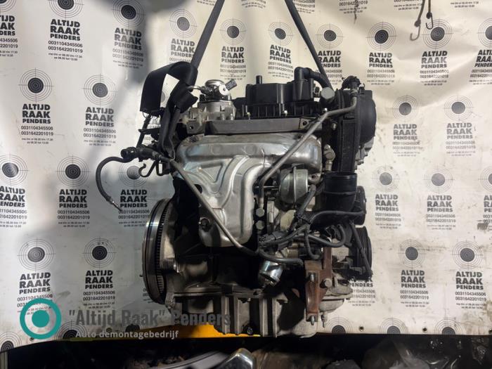 Ventildeckel van een Volvo V40 (MV) 1.6 T2 GTDi 16V 2014