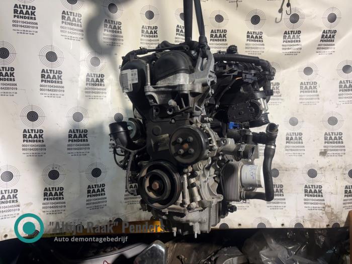 Ventildeckel van een Volvo V40 (MV) 1.6 T2 GTDi 16V 2014
