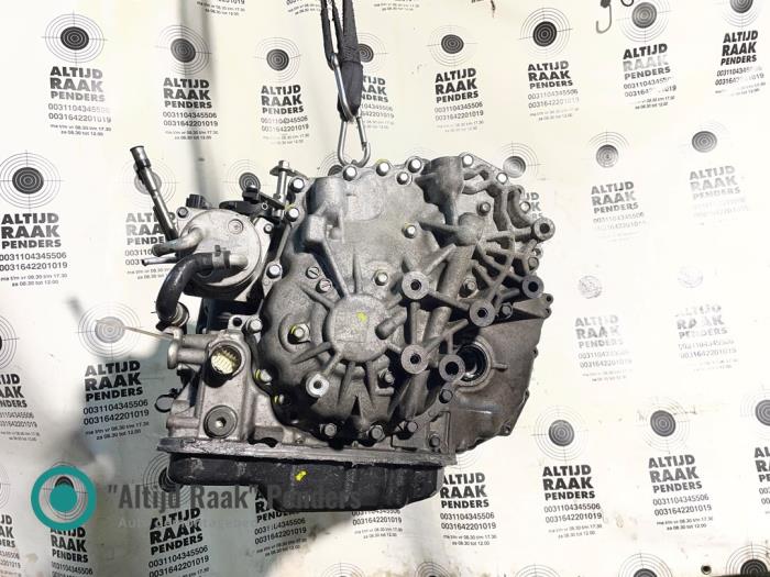 Gebrauchte Getriebe Nissan Juke (F15) 1.6 DIG-T 16V 4x4 Preis auf Anfrage angeboten von "Altijd Raak" Penders