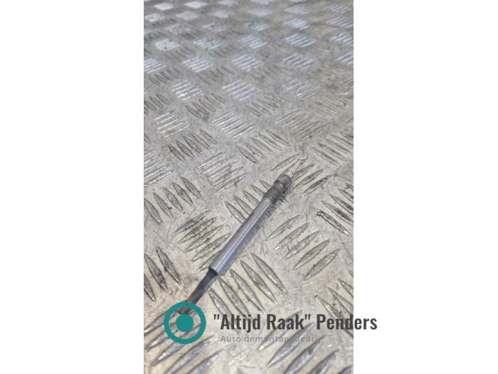 Used Glow plug Volkswagen Polo V (6R) 1.4 TDI DPF BlueMotion technology Price on request offered by "Altijd Raak" Penders