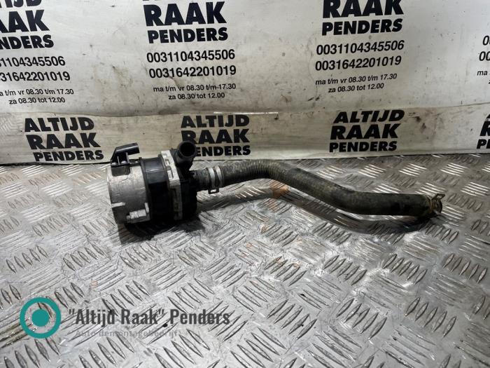 Begagnade Extra vattenpump Karma Revero 2.0 Hybrid Pris på förfrågan erbjuds av "Altijd Raak" Penders