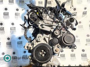Motor van een Opel Astra J Sports Tourer (PD8/PE8/PF8) 1.6 CDTI 16V 2015