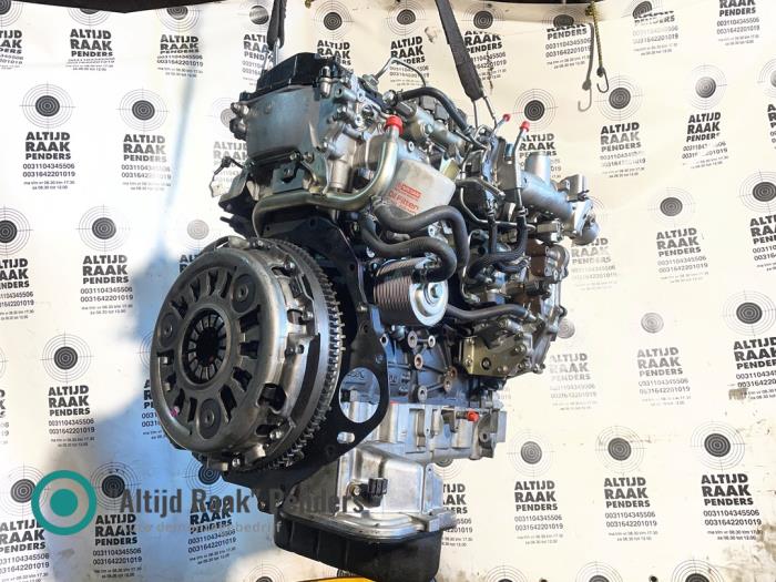 Engine from a Nissan Navara (D23) 2.5 dCi 16V 2016