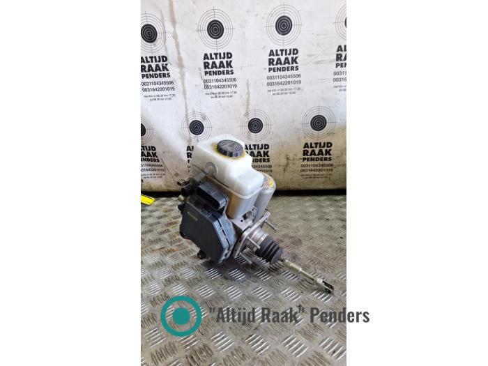 Usagé Bloc ABS Toyota Land Cruiser V8 (J20) 4.5 D-4D 32V Prix sur demande proposé par "Altijd Raak" Penders