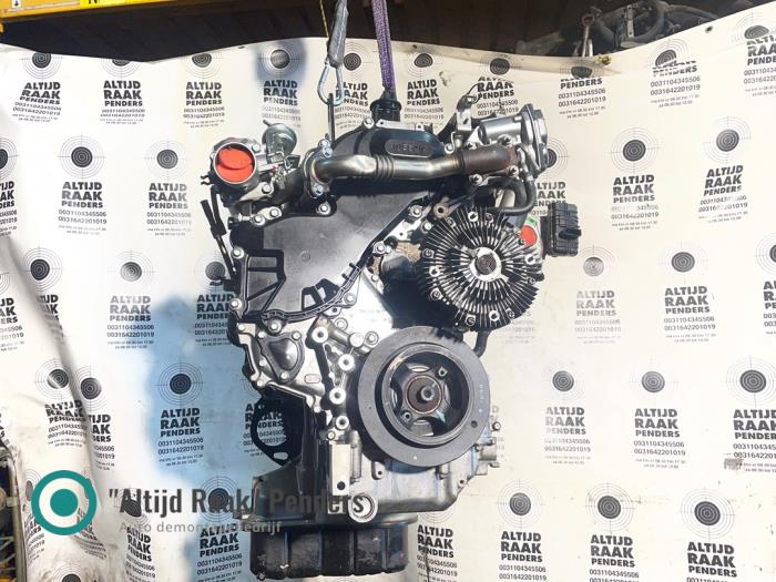 Używane Silnik Nissan Navara (D23) 2.5 dCi 16V 4x4 Cena na żądanie oferowane przez "Altijd Raak" Penders