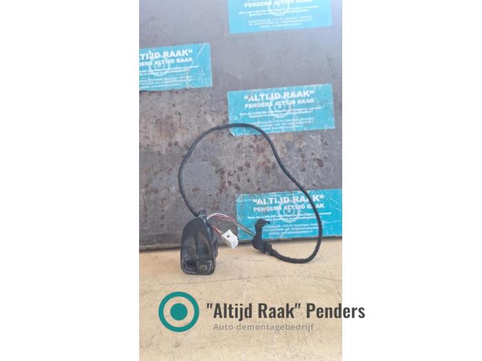 Usados Interruptor de ventanilla eléctrica Mercedes SL (R230) 5.0 SL-500 V8 24V Precio de solicitud ofrecido por "Altijd Raak" Penders
