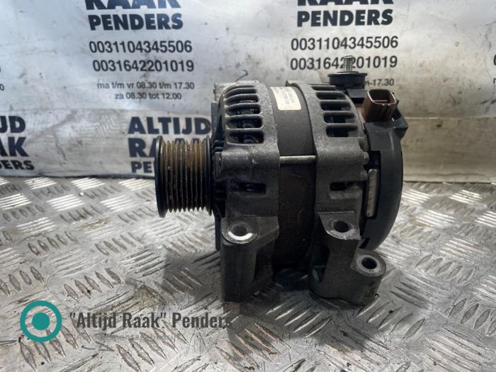 Begagnade Dynamo Toyota Land Cruiser V8 (J20) 4.5 D-4D 32V Pris på förfrågan erbjuds av "Altijd Raak" Penders