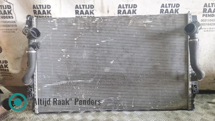 Used Radiator Porsche Panamera (970) 3.0 D V6 24V Price on request offered by "Altijd Raak" Penders