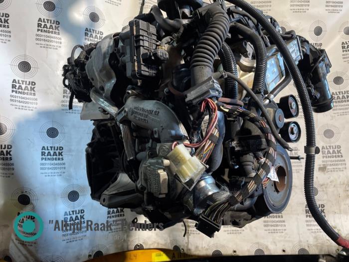 Gebrauchte Abdeckblech Motor BMW 5 serie Touring (F11) 535d xDrive 24V Preis auf Anfrage angeboten von "Altijd Raak" Penders