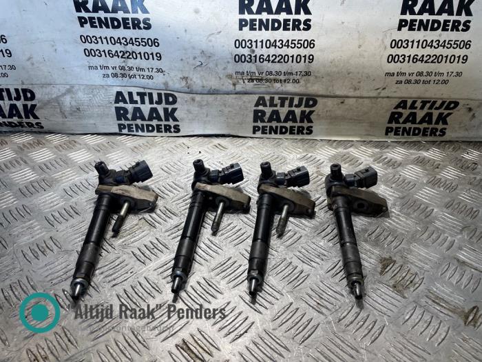 Usagé Injecteurs Toyota Hilux V/VI 2.8 D4D-F 16V 4x4 Prix sur demande proposé par "Altijd Raak" Penders