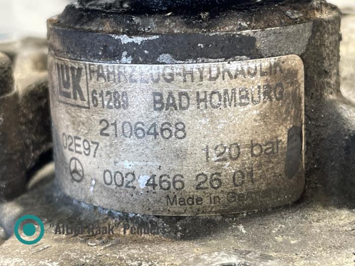 Used Power steering pump Mercedes Sprinter 2t (901/902) 212D Price on request offered by "Altijd Raak" Penders