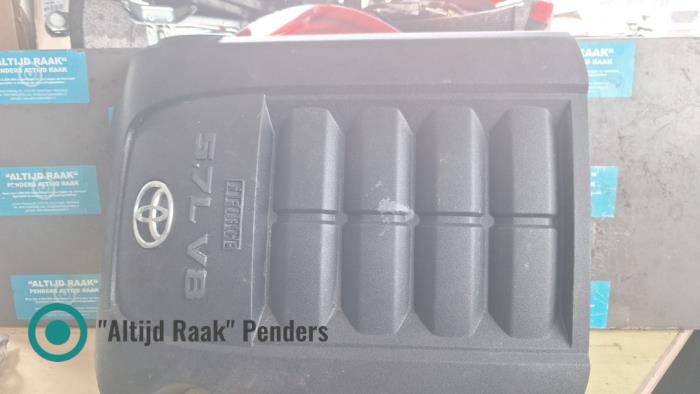 Gebrauchte Abdeckblech Motor Toyota Tundra (K5/K6) 5.7 V8 32V Dual VVT-I 4WD Preis auf Anfrage angeboten von "Altijd Raak" Penders