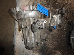 Used Gearbox Hyundai Santafe Price on request offered by "Altijd Raak" Penders