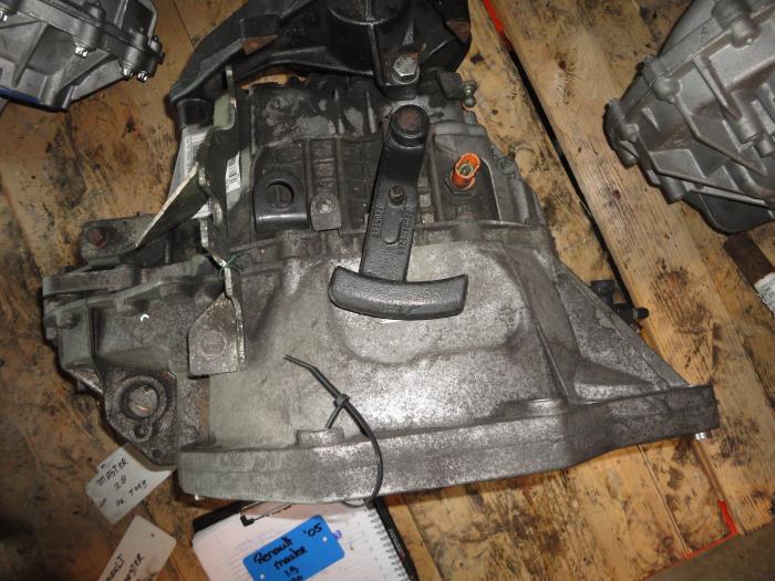 Gearbox from a Renault Master 2005