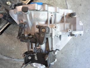 New Gearbox Hyundai Santafe Price on request offered by "Altijd Raak" Penders