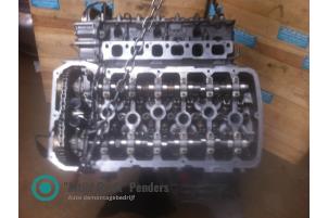 Motor van een Bentley Continental GT 6.0 W12 48V 2004