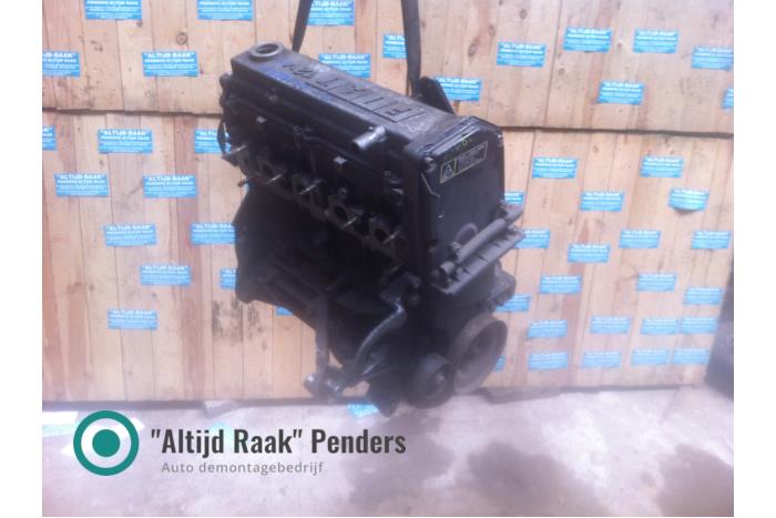 Engine from a Fiat Bravo (182A) 1.4 S,SX 12V 1998
