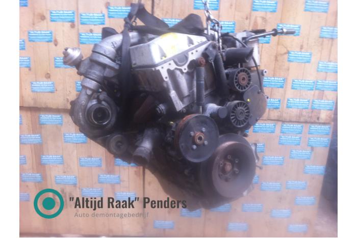 Engine from a Mercedes-Benz S (W140) 3.5 300 SD Turbo Diesel 1993