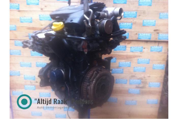Motor van een Renault Megane 2001