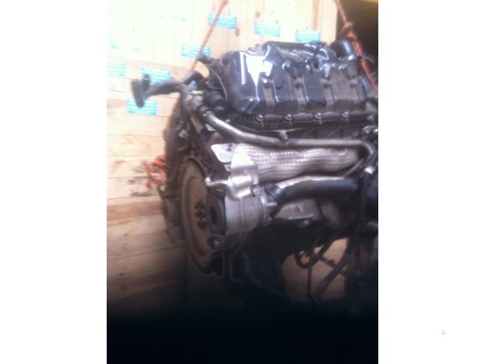 Engine from a Land Rover Range Rover III (LM) 3.6 TDV8 32V 2008