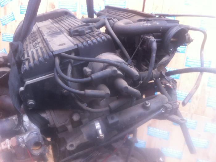 Motor de un Rover 200 Cabrio (XW) 214 16V MPi 1997