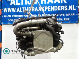 Engine from a Mercedes-Benz E Combi (S211) 4.0 E-400 CDI 32V 2005