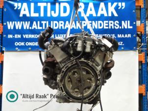 Engine from a Mercedes-Benz E Combi (S211) 4.0 E-400 CDI 32V 2005