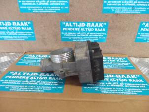Used Throttle body Peugeot 206 Price on request offered by "Altijd Raak" Penders