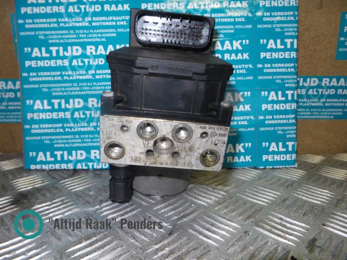Usagé Pompe ABS Volkswagen Passat Variant (3B6) 1.9 TDI 100 Prix sur demande proposé par "Altijd Raak" Penders