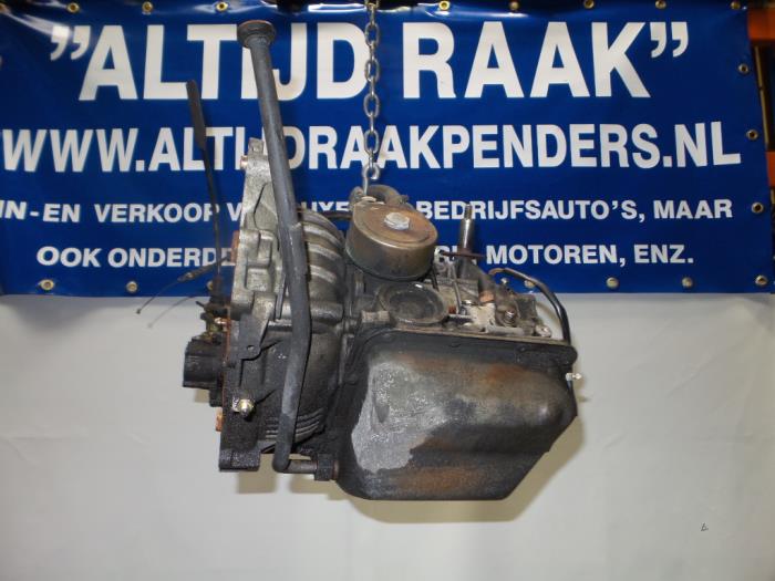 Gearbox from a Peugeot 306 1995