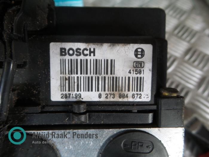 ABS Pumpe van een Fiat Punto II (188) 1.9 JTD 80 ELX 2002