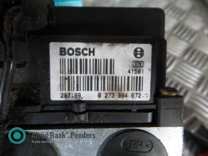 ABS Pumpe van een Fiat Punto II (188) 1.9 JTD 80 ELX 2002