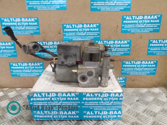Begagnade ABS-pump Nissan 200 SX (S14) 2.0 Turbo 16V Pris på förfrågan erbjuds av "Altijd Raak" Penders